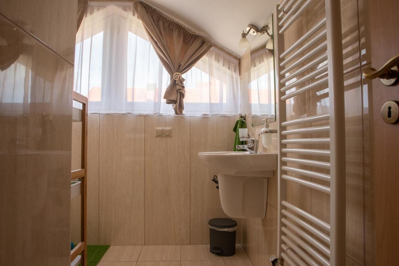 Eliza 1 Birdland Golf Apartman Bük 外观 照片